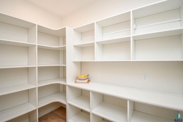 1504 W Bennett Dr Drive, Brandon, SD 57005