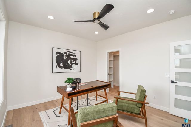 1504 W Bennett Dr Drive, Brandon, SD 57005