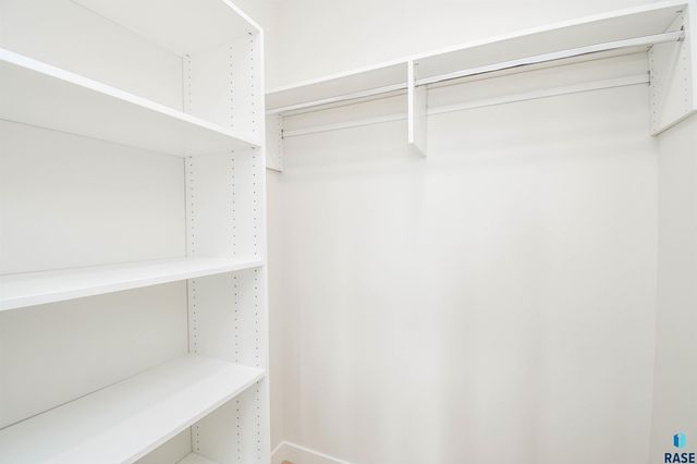 1504 W Bennett Dr Drive, Brandon, SD 57005