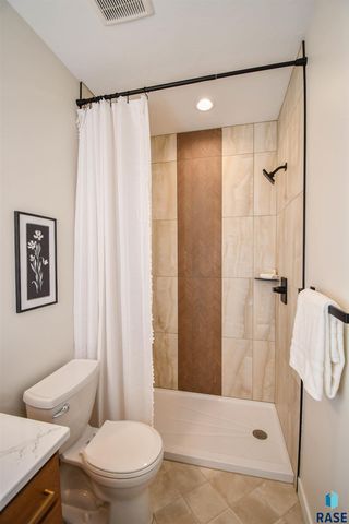 1504 W Bennett Dr Drive, Brandon, SD 57005