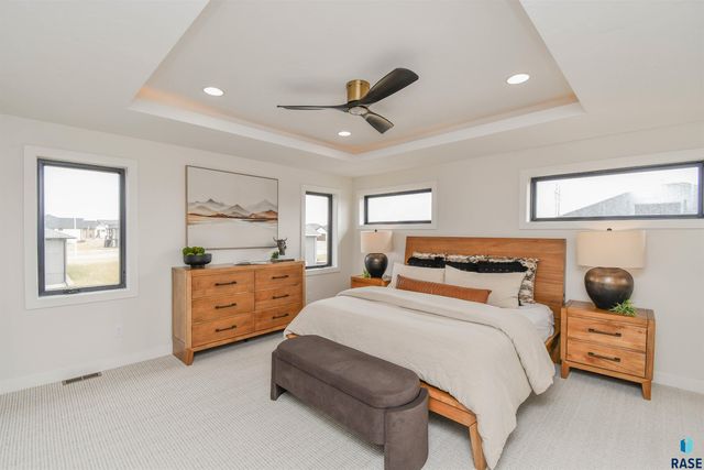 1504 W Bennett Dr Drive, Brandon, SD 57005