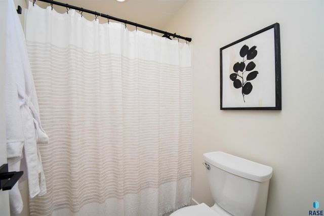 1504 W Bennett Dr Drive, Brandon, SD 57005