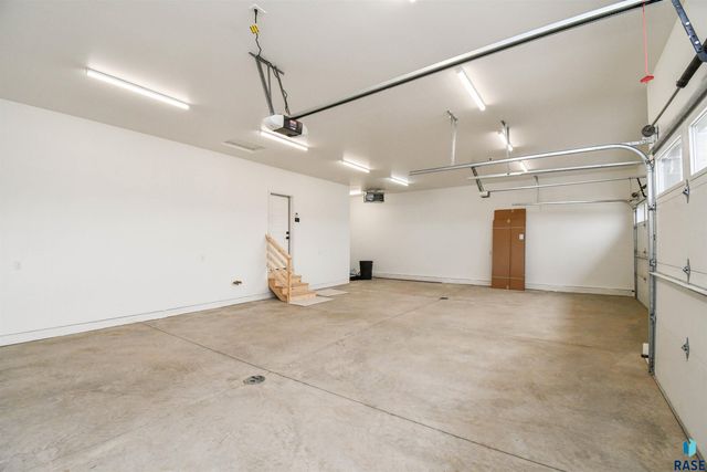 1504 W Bennett Dr Drive, Brandon, SD 57005