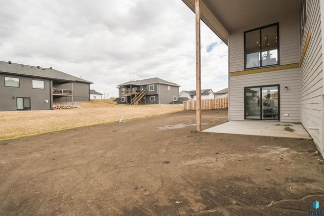 1504 W Bennett Dr Drive, Brandon, SD 57005