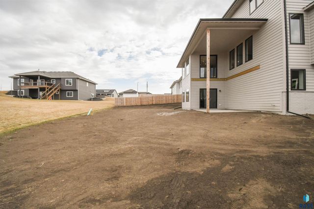 1504 W Bennett Dr Drive, Brandon, SD 57005