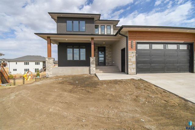1504 W Bennett Dr Drive, Brandon, SD 57005