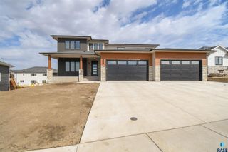 1504 W Bennett Dr Drive, Brandon, SD 57005