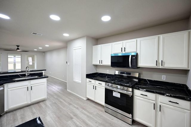 2810 Packard Elm Street, Houston, TX 77038