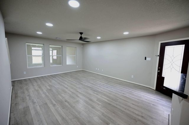 2810 Packard Elm Street, Houston, TX 77038
