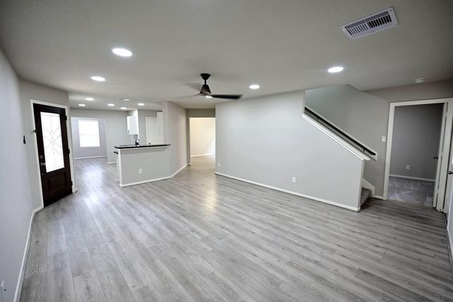 2810 Packard Elm Street, Houston, TX 77038