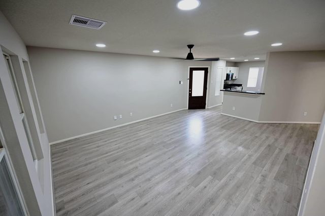 2810 Packard Elm Street, Houston, TX 77038