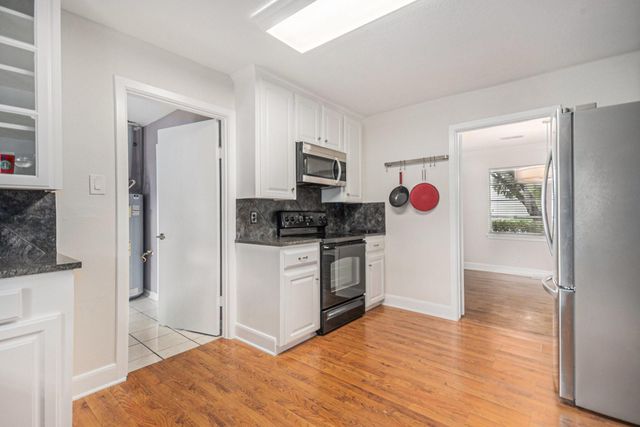 12847 Memorial Drive, Houston, TX 77024