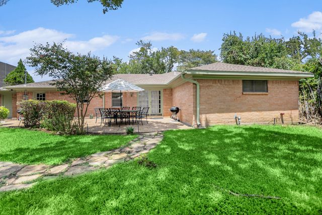 12847 Memorial Drive, Houston, TX 77024