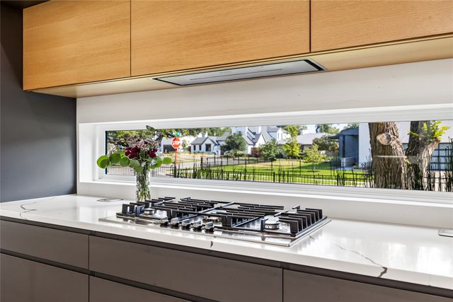 9943 Coppedge Lane, Dallas, TX 75220