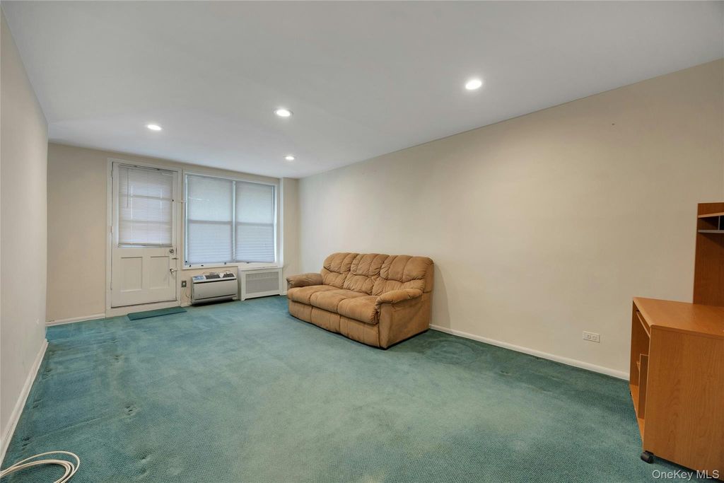 34-43 60th Street 2F, Woodside, NY 11377 — photo 4