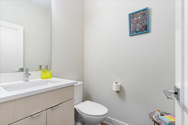 3033 N Clybourn Avenue 1, Chicago, IL 60618