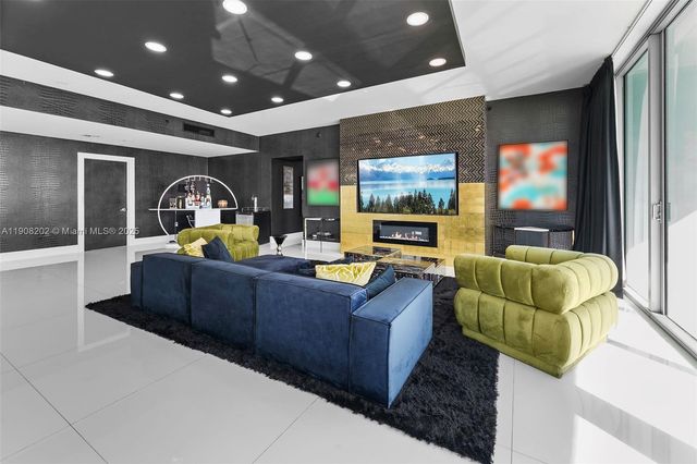 900 Biscayne Blvd PH6201, Miami, FL 33132