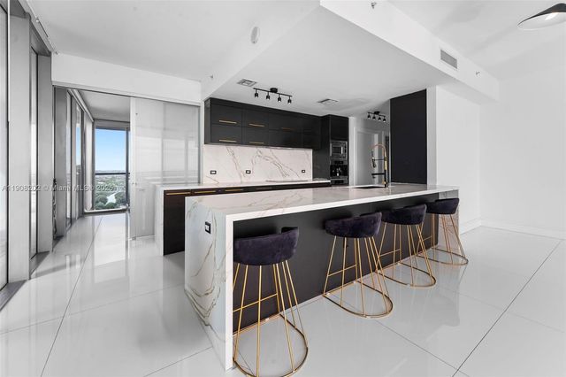 900 Biscayne Blvd PH6201, Miami, FL 33132