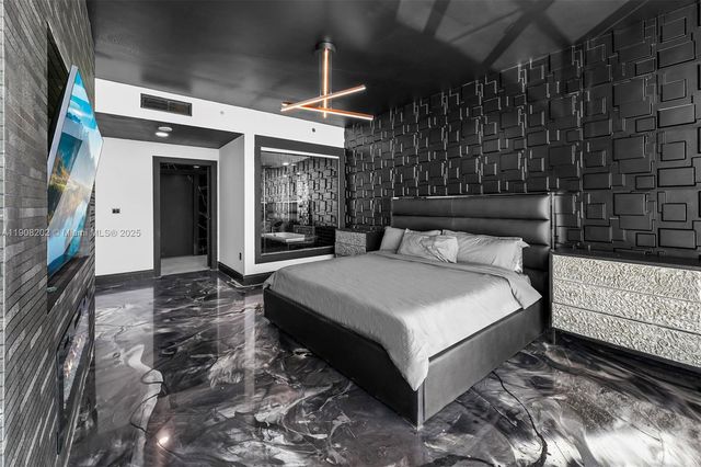 900 Biscayne Blvd PH6201, Miami, FL 33132