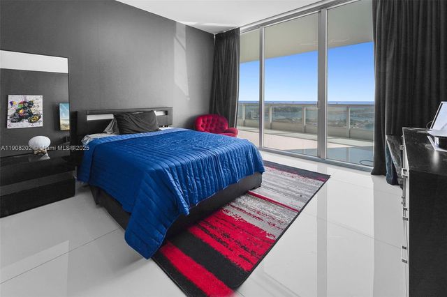 900 Biscayne Blvd PH6201, Miami, FL 33132