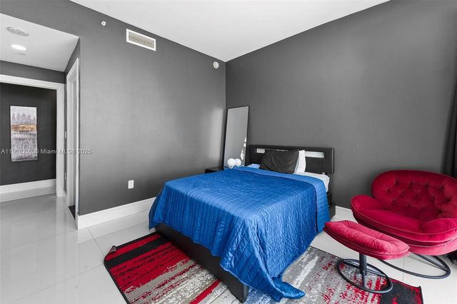 900 Biscayne Blvd PH6201, Miami, FL 33132