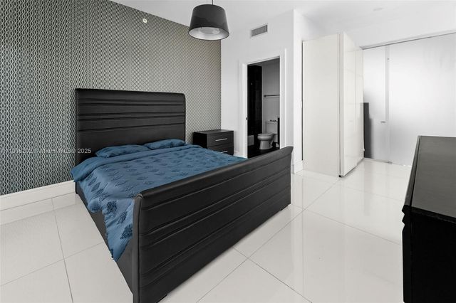 900 Biscayne Blvd PH6201, Miami, FL 33132