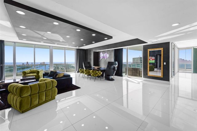 900 Biscayne Blvd PH6201, Miami, FL 33132