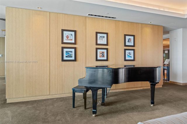 900 Biscayne Blvd PH6201, Miami, FL 33132