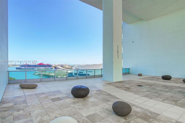 900 Biscayne Blvd PH6201, Miami, FL 33132