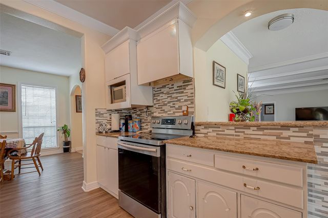 1407 Ella Circle, Houston, TX 77090