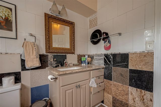 1407 Ella Circle, Houston, TX 77090