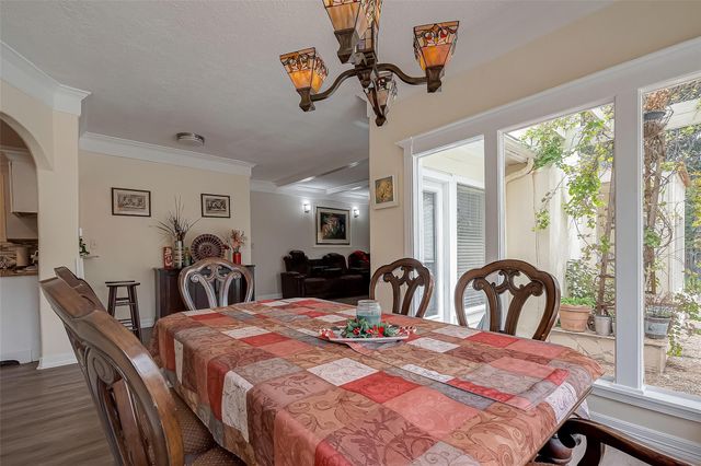 1407 Ella Circle, Houston, TX 77090