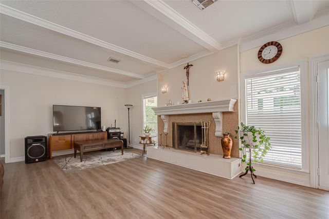 1407 Ella Circle, Houston, TX 77090