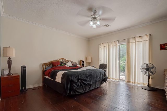 1407 Ella Circle, Houston, TX 77090