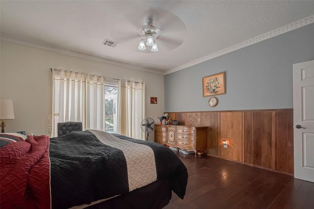 1407 Ella Circle, Houston, TX 77090