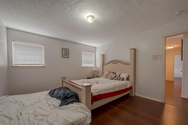 1407 Ella Circle, Houston, TX 77090