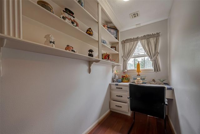 1407 Ella Circle, Houston, TX 77090