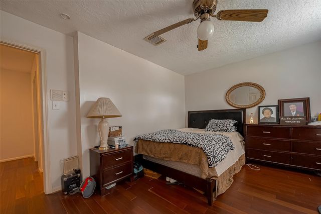 1407 Ella Circle, Houston, TX 77090