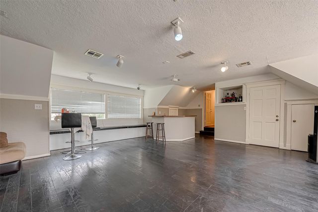 1407 Ella Circle, Houston, TX 77090