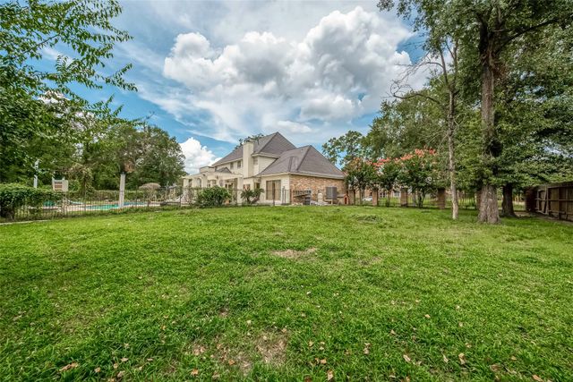 1407 Ella Circle, Houston, TX 77090
