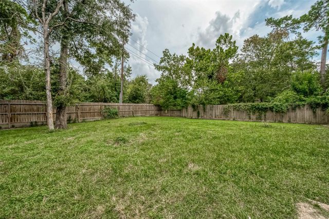 1407 Ella Circle, Houston, TX 77090