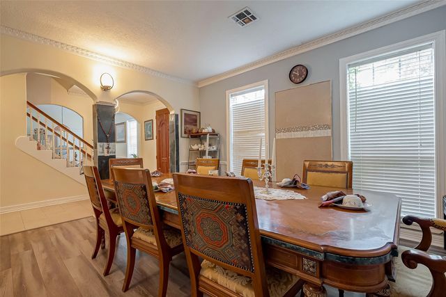 1407 Ella Circle, Houston, TX 77090