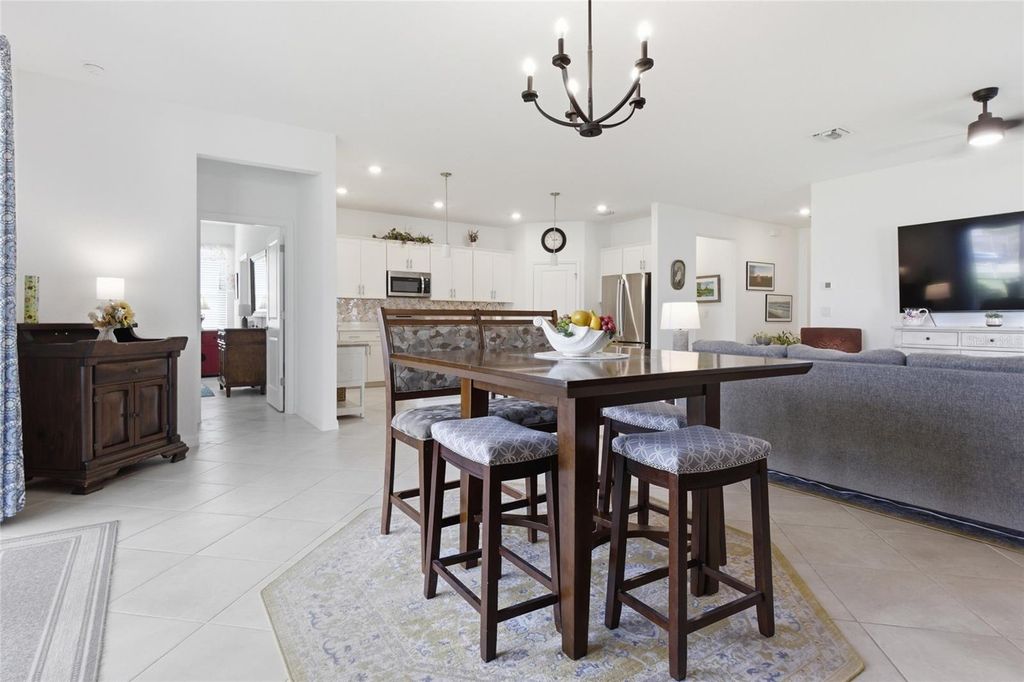 Image 13 of property listing at 19060 CABERNET COURT, Venice, FL 34293