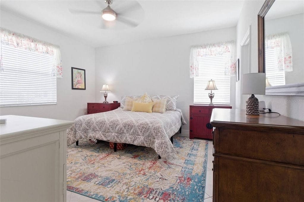 Image 20 of property listing at 19060 CABERNET COURT, Venice, FL 34293