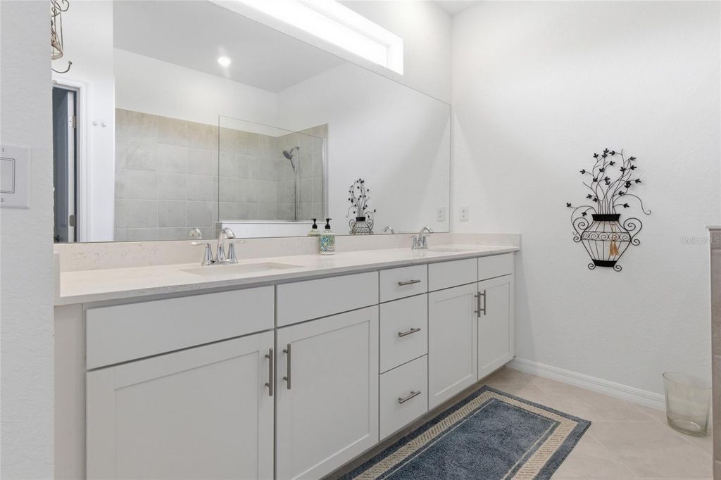 Image 22 of property listing at 19060 CABERNET COURT, Venice, FL 34293