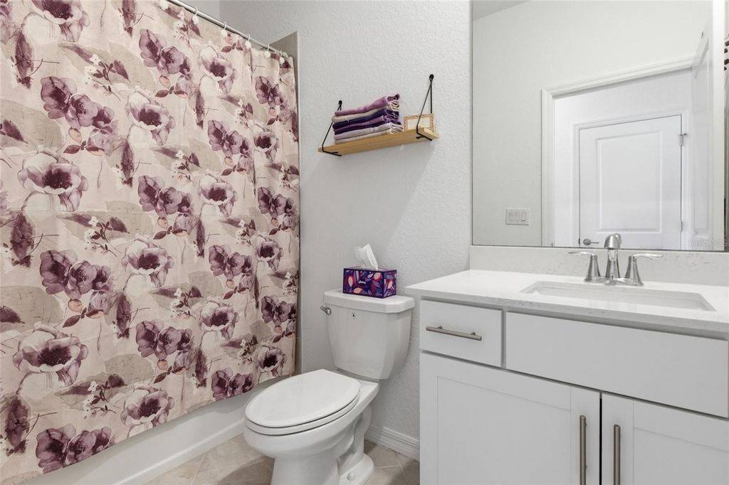 Image 28 of property listing at 19060 CABERNET COURT, Venice, FL 34293