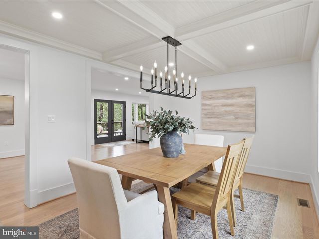 2520 N VERNON ST, Arlington, VA 22207