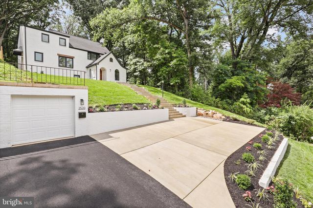 2520 N VERNON ST, Arlington, VA 22207