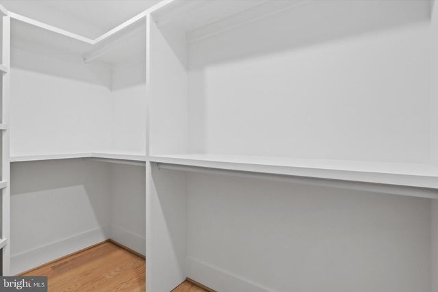 2520 N VERNON ST, Arlington, VA 22207