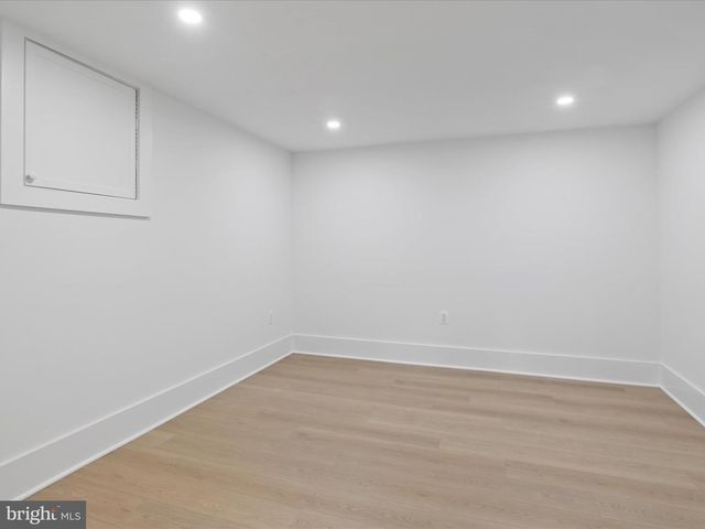 2520 N VERNON ST, Arlington, VA 22207